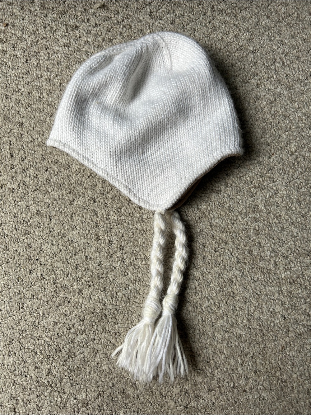 Columbia White Knit Earflap Beanie with Tan Fleece Lining